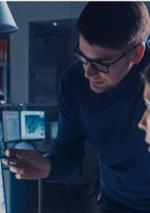 looking at CPQ software on screen
